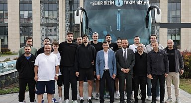 Başkan Eyüp Kahveci'den Kütahya Belediyespor Basketbol Takımına moral ve destek