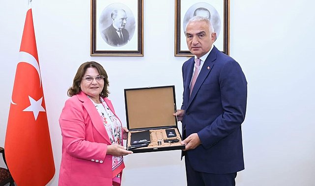 Başkan Gençay, Kültür ve Turizm Bakanı Ersoy ile bir araya geldi