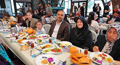 Başkan Görgel: "Sizler başı dik yüce gönüllü annelersiniz"