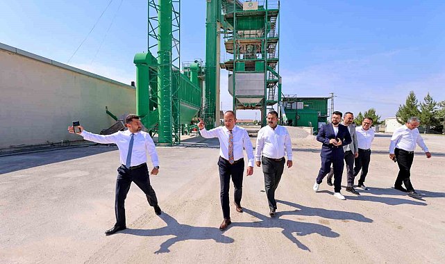 Başkan Kavuş, Meram'ın yoğun asfalt mesaisini denetledi