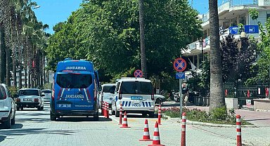 Başkasının kimliğini kullanan sürücü, 3 düzensiz göçmenle yakalandı