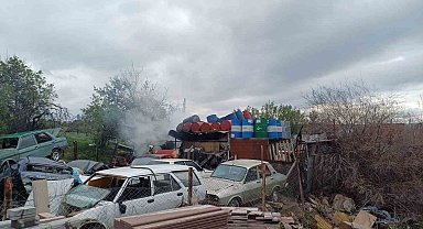 Başkent'te yangın: Varil patlaması korkuttu