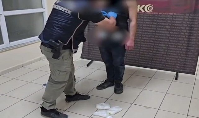 Batman'a hava ve kara yolu üzerinden uyuşturucu sokmaya çalışan 2 kişi tutuklandı