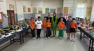 Batman'da öğrenciler çevre bilinci kazanarak atık malzemelerden ders materyalleri oluşturdu