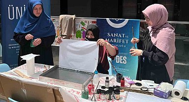 Bayburt'ta 'Geleneksel Türk Ebru Sanatı' etkinliği yapıldı