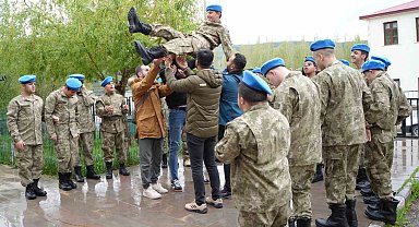 Bayburt'ta 44 engelli birey bir günlüğüne asker oldu