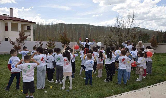 Bayburt'ta el hijyenine çocuklara oyunlarla anlatıldı