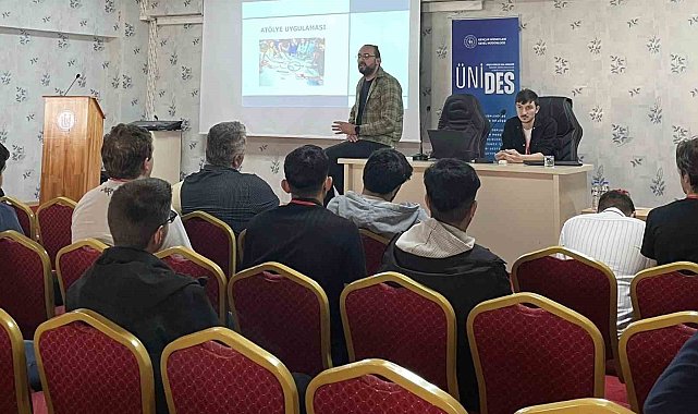Bayburt'ta iş hayatına ilk adım projesi kapsamında seminer düzenlendi