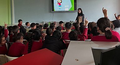 Bayburt'ta öğrenciler güvenilir gıda konusunda bilgilendirilmeye devam ediyor