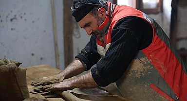 Bayburt'un tek tandır ustası Vali Eldivan'ın da dikkatini çekti