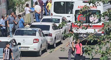 Belediye binasında tartıştığı amcasını silahla yaraladı