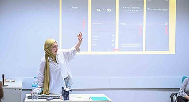 Beşiktaş Belediyesi'nden 65 yaş üstü vatandaşlara Dijital Okuryazarlık Eğitimi