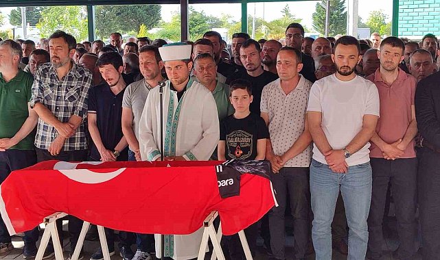 Beşiktaş formalı küçük Eymen'e hüzünlü veda