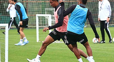 Beşiktaş kondisyon ve taktik çalıştı