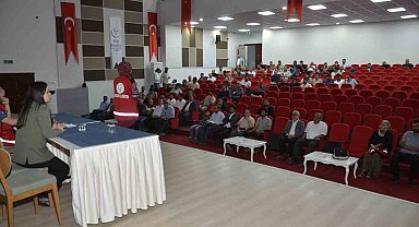 Besni'de "Sanal kumar bağımlılığı ile mücadele" eğitimi gerçekleştirildi