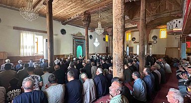 Beyşehir ve Derbent'te çiftçiler yağmur duasında buluştu