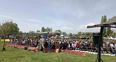 Beyşehir'de çiftçiler yağmur duasına çıktı