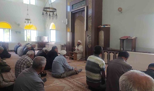 Beyşehir'de çiftçiler yağmur duasına çıktı