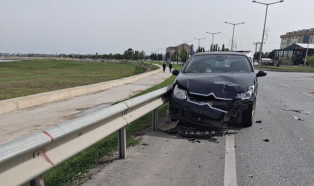 Beyşehir'de otomobiller çarpıştı: 2 yaralı