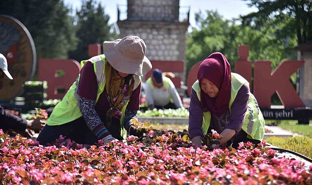 Bilecik'i süsleyen kadın çalışanlar