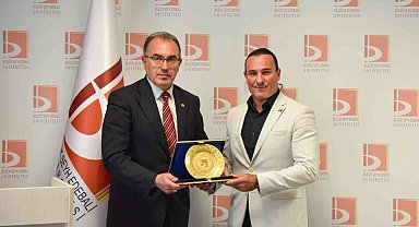 Bilecik'te 'Türk-Macar İlişkileri ve Hun-Türk Kurultayı' başlıklı konferans gerçekleşti