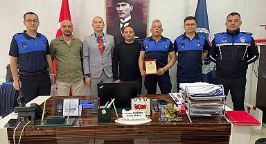 Bilecik'te başarılı operasyonlara imza atan zabıtalara plaket verdi