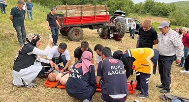 Bilecik'te devrilen traktörün altında kalan sürücü ağır yaralandı