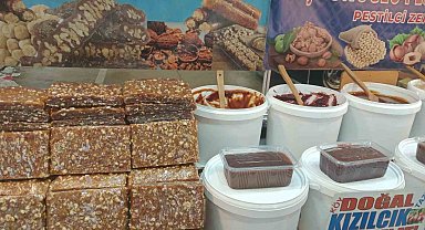 Bilecik'te düzenlenen festivalde açıkta satılan ürünlere tepki