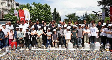 Bilecik'te öğrenciler 2 bin 543 kilogram atık pil topladı