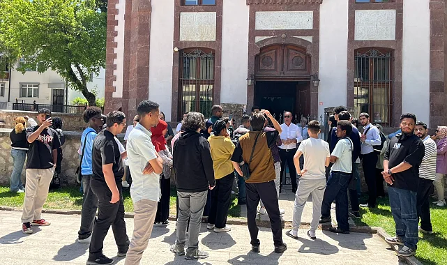 Bilecik'te uluslararası öğrencilerden tarihi ve kültürel keşif