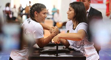 Bileği bükülmeyen kardeşler: Rukiye ve Ayşenur