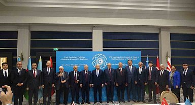 Binali Yıldırım: "Güney Kıbrıs üzerinden teşkilatımıza yapılan tezviratlara da Aksakallar Toplantısı'nın KKTC'de yapılması en güzel ve en açık cevaptır"