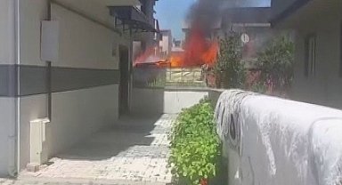 Binanın kömürlüğü alev alev yandı