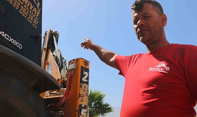 Binlerce liralık kaybı göze alan operatör, kumru yuvası bozulmasın diye 17 gündür kepçesine kontak vurmadı