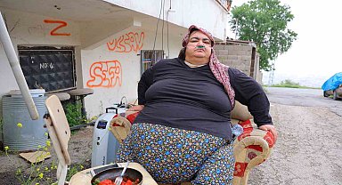 Bir çocuk annesinin zorlu yaşam mücadelesi: Kilosu 200'e dayandı