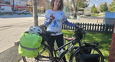 Bisikletiyle Avusturya'dan tura çıkan bisikletçi Beyşehir'de mola verdi