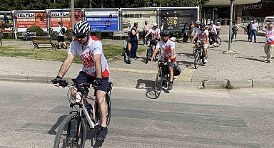 Bisikletleriyle Eskişehir'den Ankara'ya doğru pedal çevirdiler