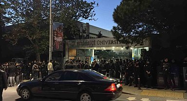 Boğaziçi Üniversitesi'nde göstericiler polise saldırdı: 13 polis yaralandı, 97 gözaltı