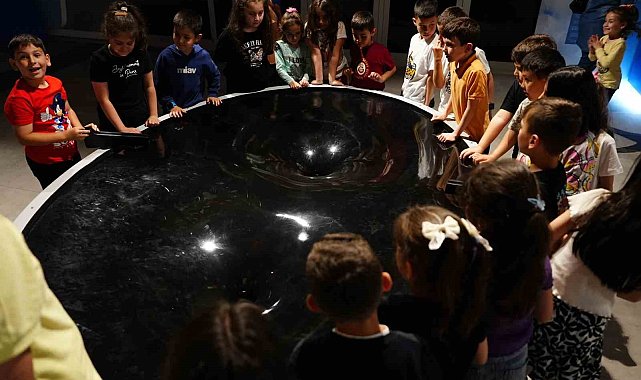 Bolu'dan Düzce'ye gelen öğrenciler bilim deneyi yaşadı