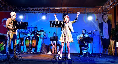 Bornova'da 19 Mayıs coşkusu meydanlara taşıyor