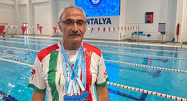 Bostanlısporlu Ateş'ten yüzmede 1'i altın, 5 madalya