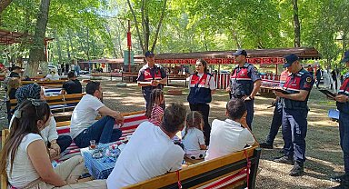 Bozdoğan'da jandarma ekiplerinden bilgilendirici devriye