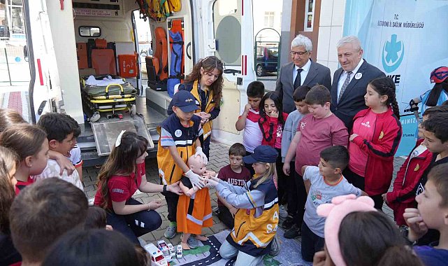 Bu ders çok farklı: Öğrenciler hem eğlendi hem sağlıklı yaşamla ilgili eğitim aldı