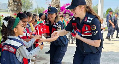 Buharkent'te öğrenciler jandarmayı tanıdı