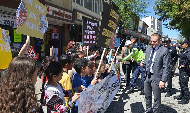 Bulanık'ta 'Trafik Güvenliği Haftası' etkinliği
