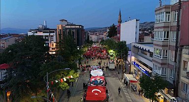 Burdur'da 'Gençlik Haftası' kortej yürüyüşüyle başladı, konserlerle coşku doruğa çıktı