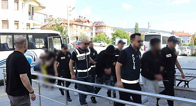Burdur'da fuhuş operasyonunda 8 şüpheli tutuklandı
