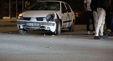 Burdur'da otomobil ile motosiklet çarpıştı: 16 yaşındaki sürücü yaralandı