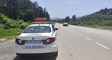 Burdur'da trafik denetimlerinde 7 bin 462 araç kontrol edildi
