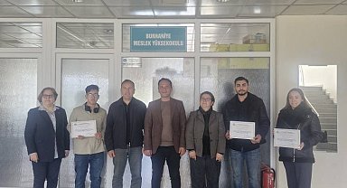 Burhaniye MYO'da başarılı öğrenciler ödüllendirildi